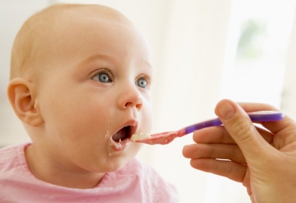 Когда можно и нужно вводить прикорм грудничку Когда можно и нужно вводить прикорм грудничку