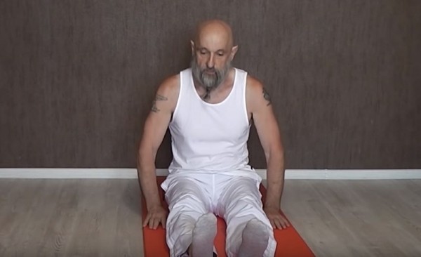 Как выполнять восточное упражнение для коленей Как выполнять восточное упражнение для коленей