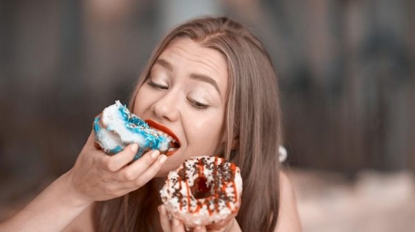 Врачи назвали болезни, которые грозят сладкоежкам
